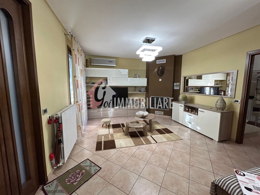 Villa bifamigliare perfetta e pronta da vivere