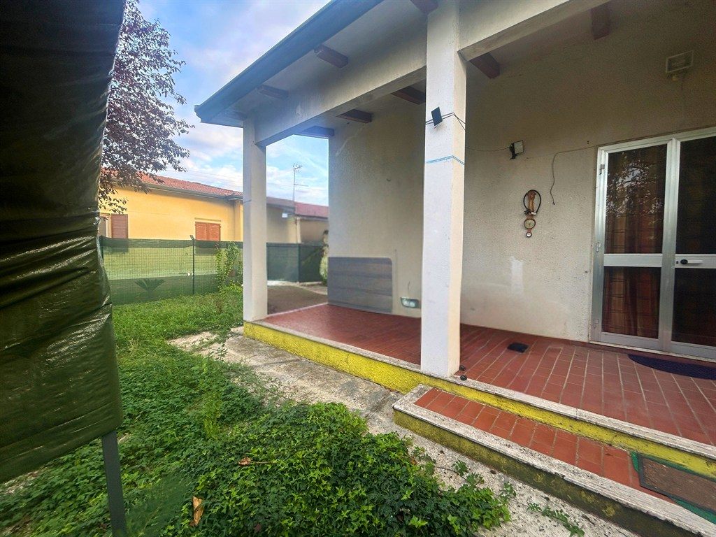 Villetta con giardino