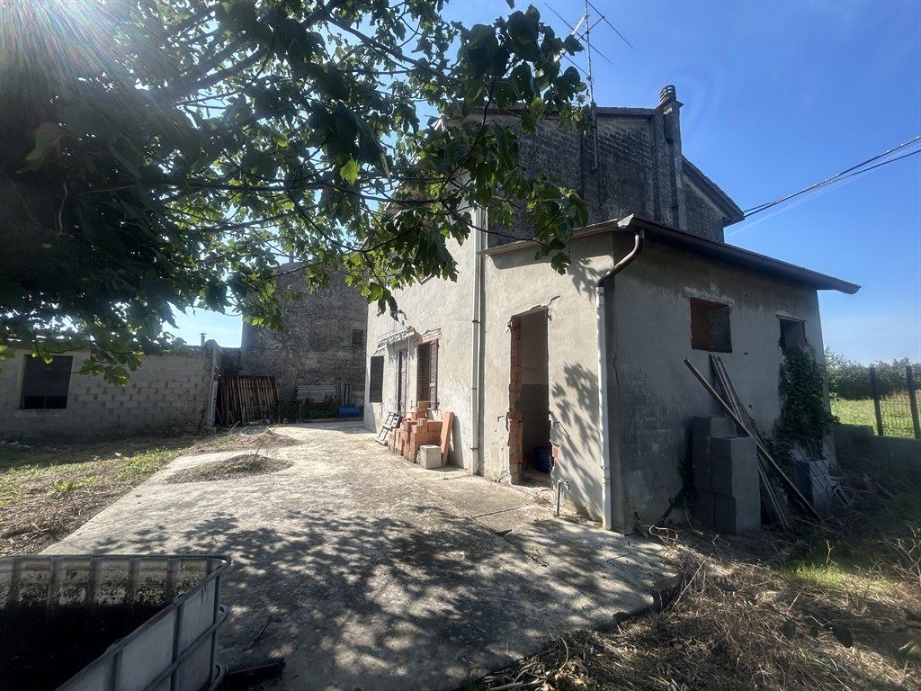 Villetta con giardino privato