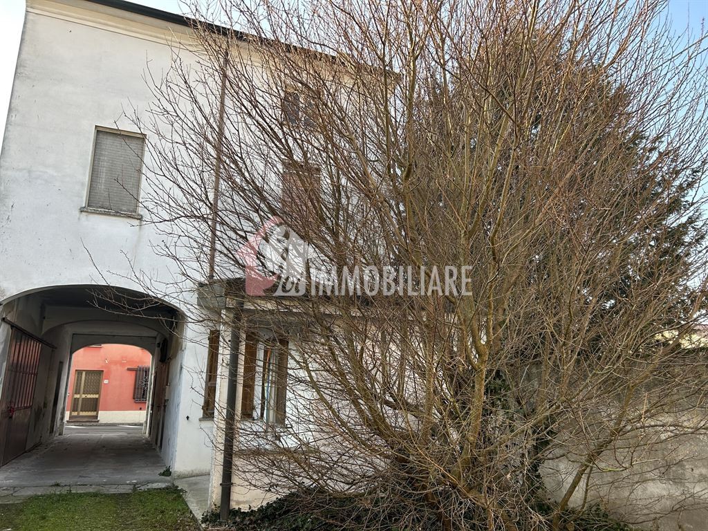 Casa indipendente con garage